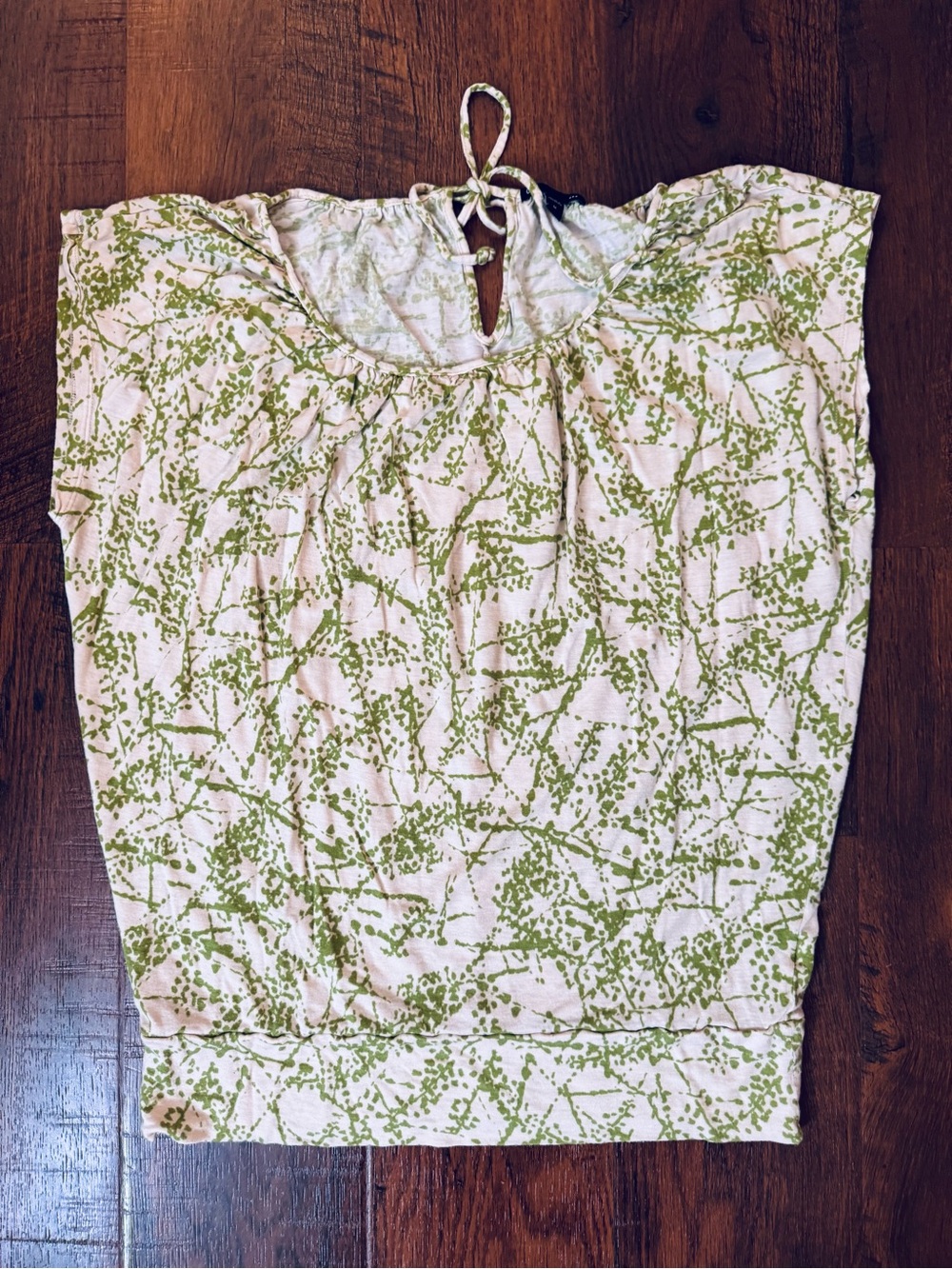 GAP sleeveless top, size M